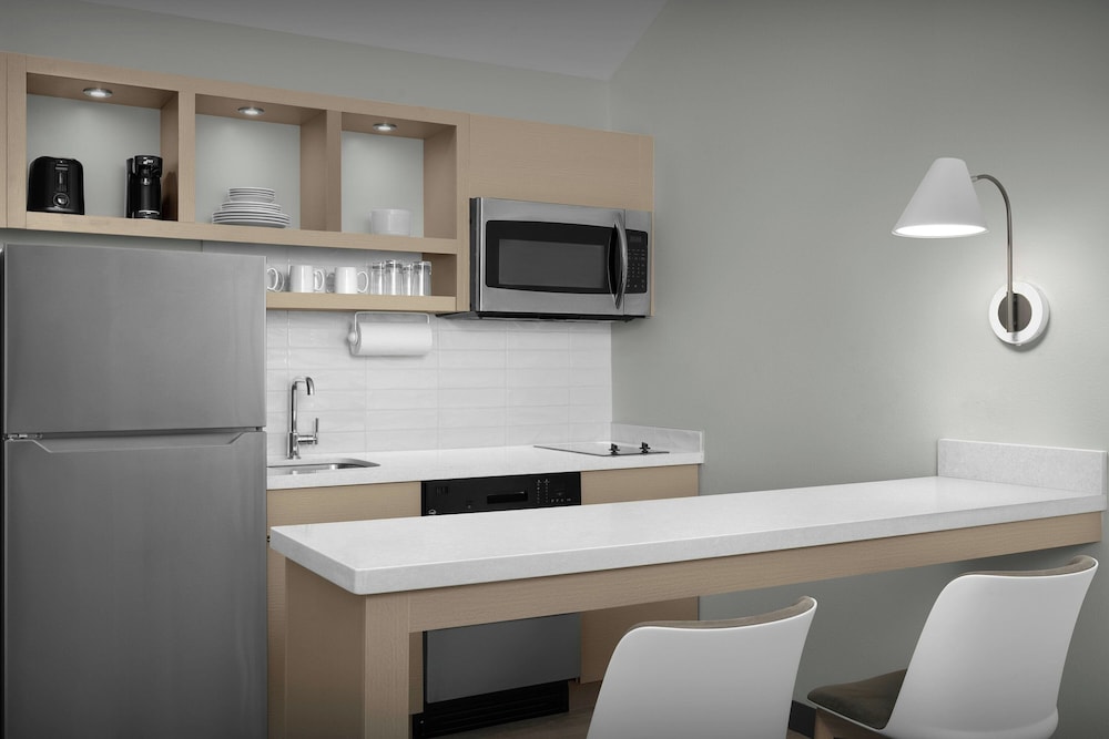 Studio, Multiple Beds - Photo 5