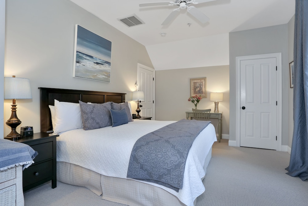 Luxury Room, Private Bathroom (Bayberry Room)