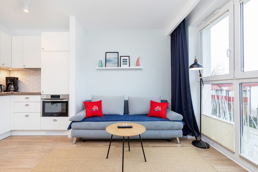 Apartment, 1 Bedroom, Balcony, Beachside