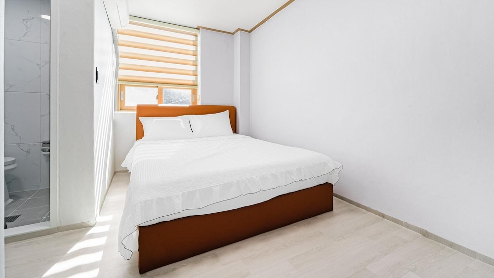 Basic Room, 1 Bedroom (3cheung emelaldeu) - Photo 9