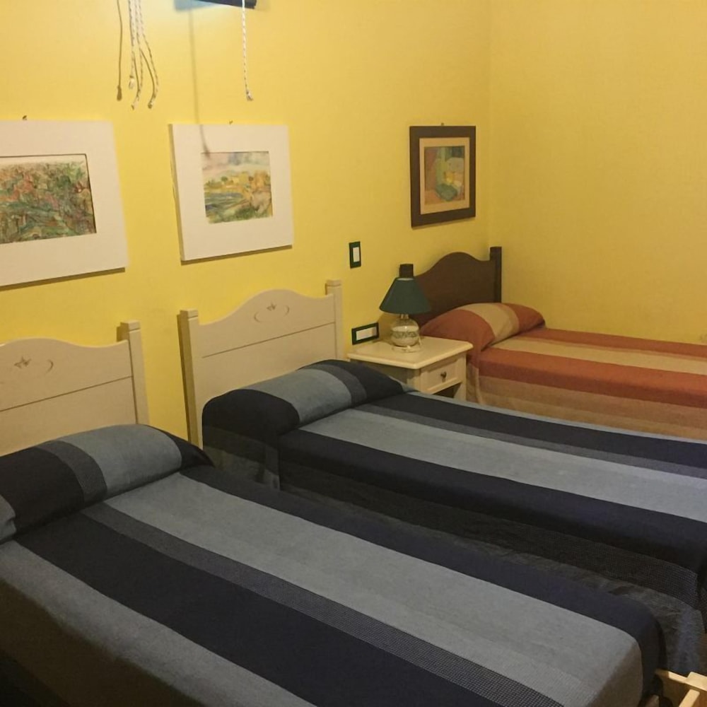 Classic Quadruple Room photo 2