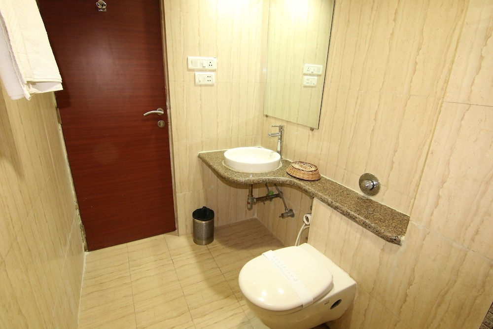 Deluxe Room - Photo 11