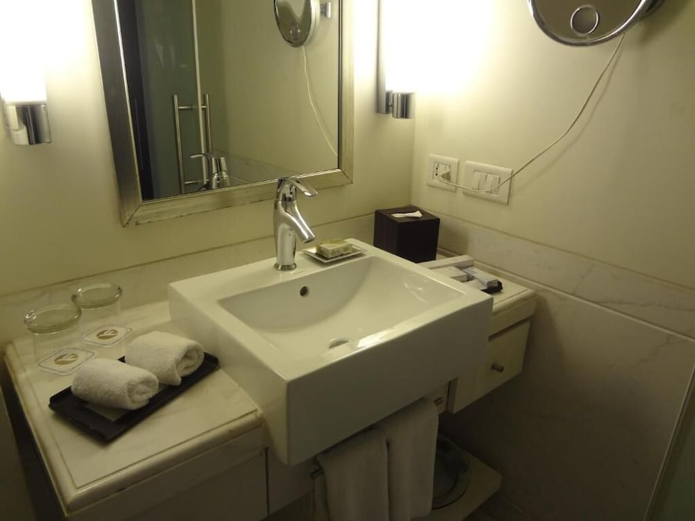 Deluxe Room - Photo 3