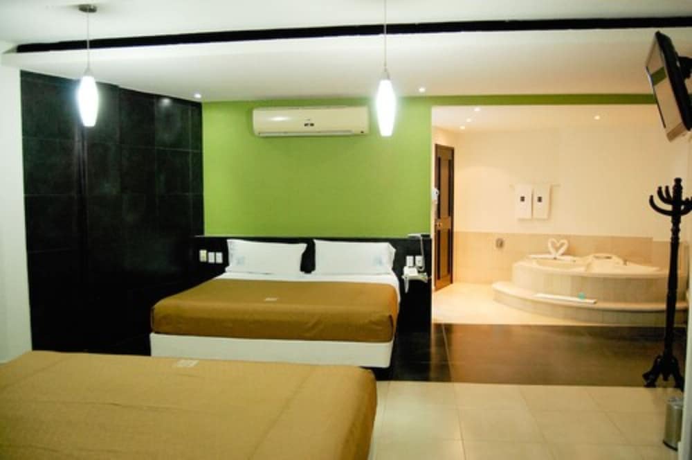 Standard Double Room, Hot Tub photo 2