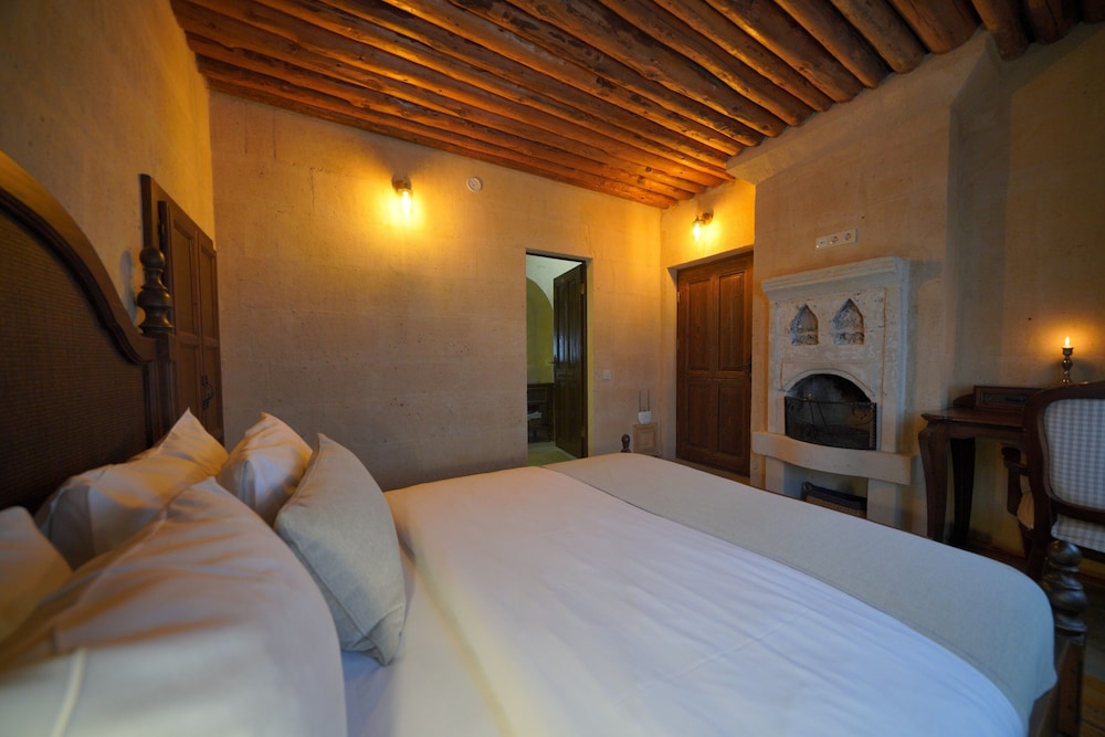 Deluxe Double Room, 1 Queen Bed, Non Smoking photo 3