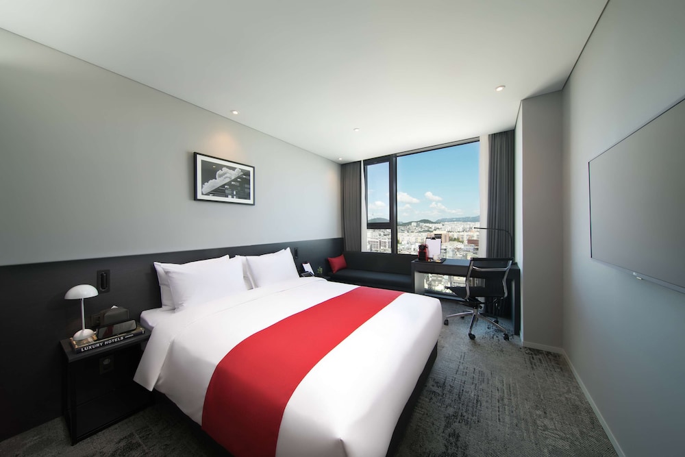 Deluxe Room, 1 Double Bed, Non Smoking - Photo 1