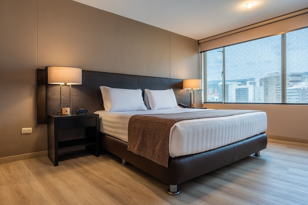 Premium Apartment, Multiple Beds (ApartaSuite Estelar Queen Bed) - Photo 1