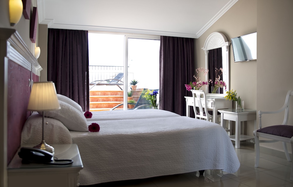 Traditional Twin Room, Terrace, Sea View - Photo 4
