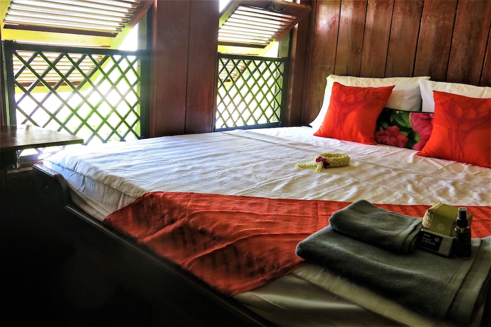 Traditional Room, 1 King Bed, Private Bathroom, River View photo 1