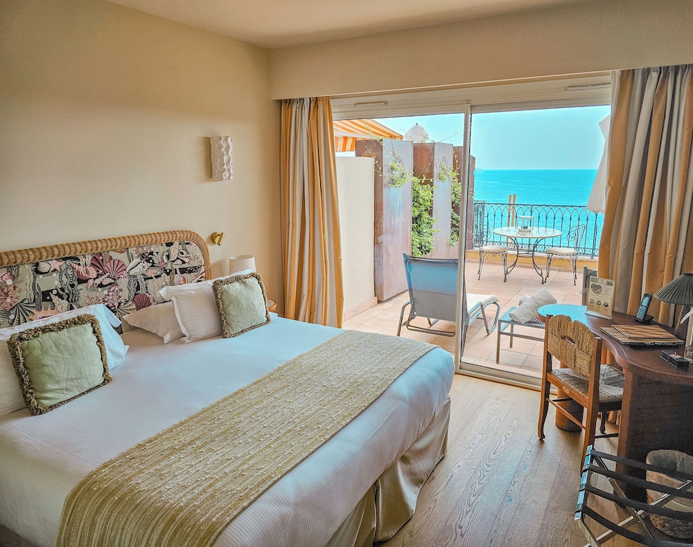 Chambre Deluxe pleine vue mer avec balcon thumbnail 5