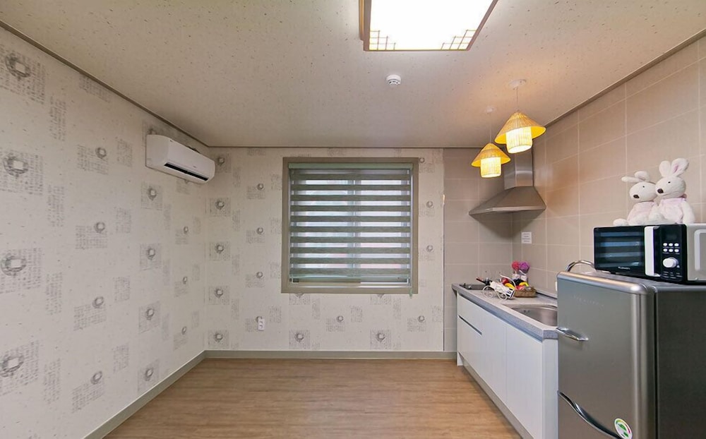 102 photo 3