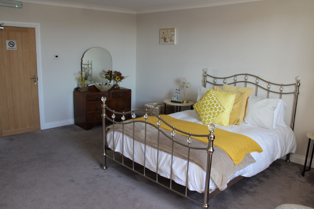 Superior Double Room, Ensuite (The Golden Room) photo 2