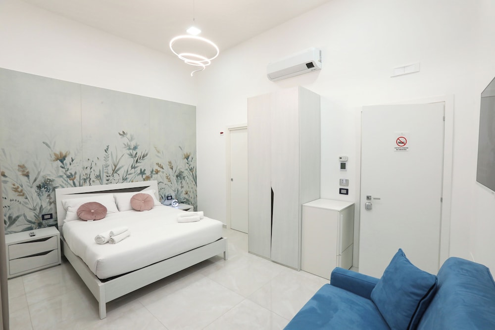 Chiaia Room