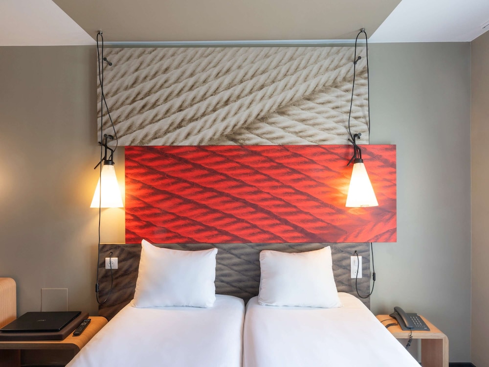 Standard Room, 2 Twin Beds - Photo 1