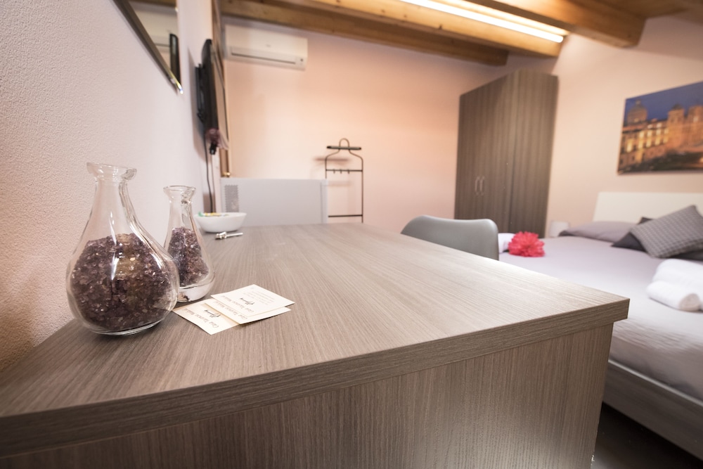 Basic Double Room, 1 Bedroom photo 1