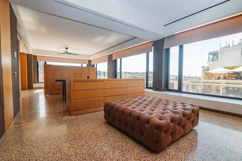 Honeymoon suite with Acropolis View photo 3