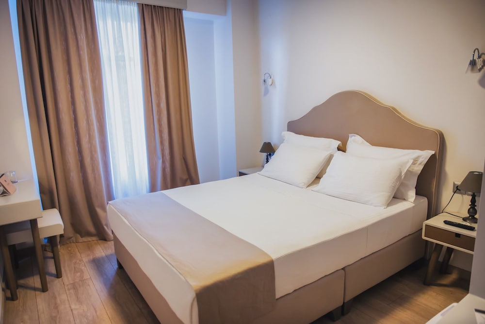 Deluxe Double Room, Accessible photo 1