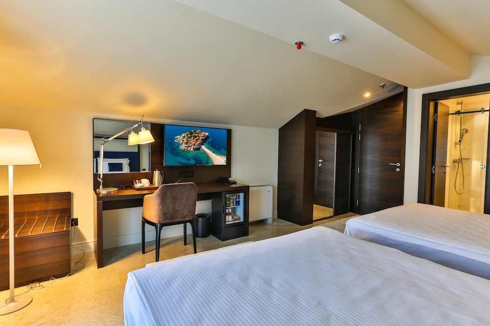 Family Room, Sea View - Photo 5