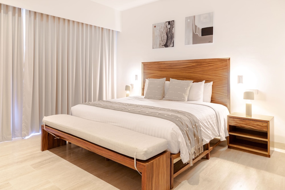 2 Bedroom Palm Garden