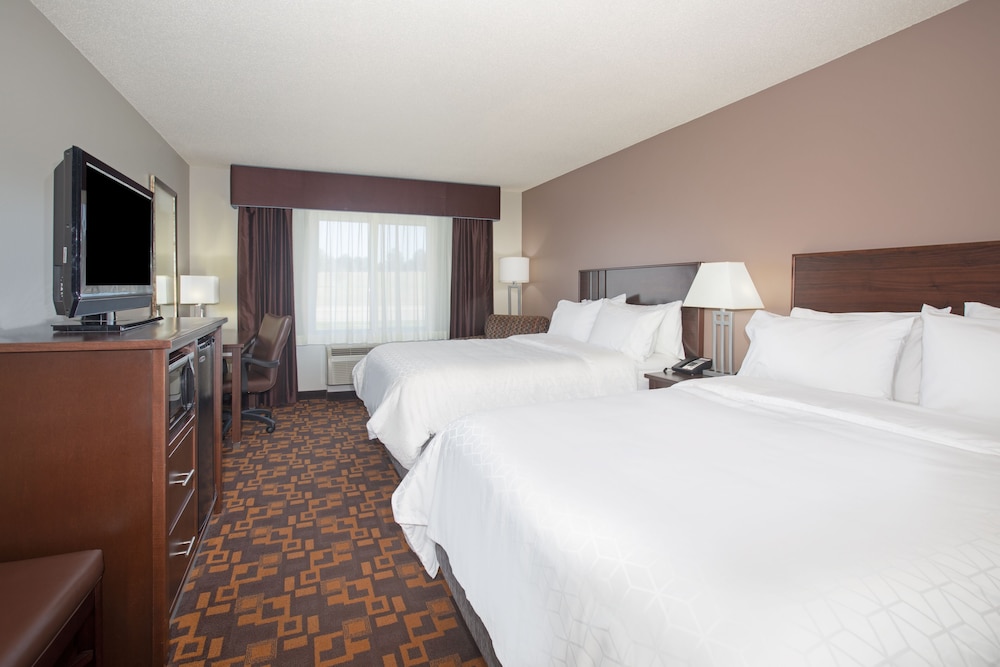 Suite, Multiple Beds - Photo 3