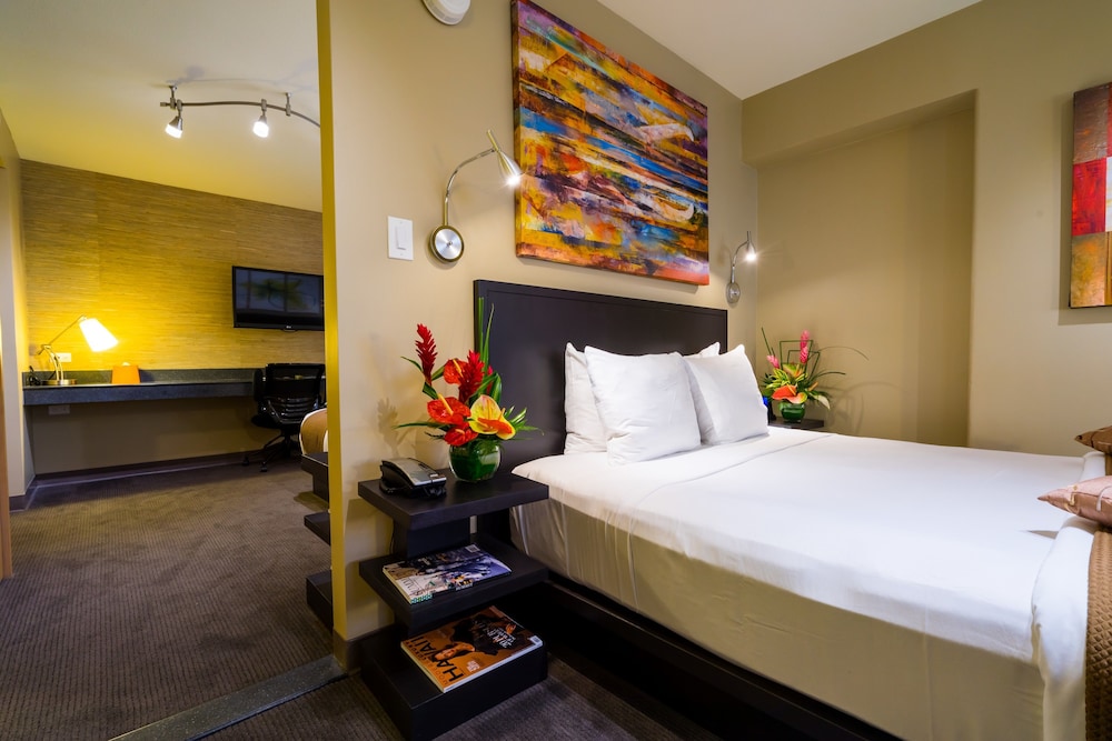 Lifestyle Family Suite, 2 Queen Beds, City View - Photo 6