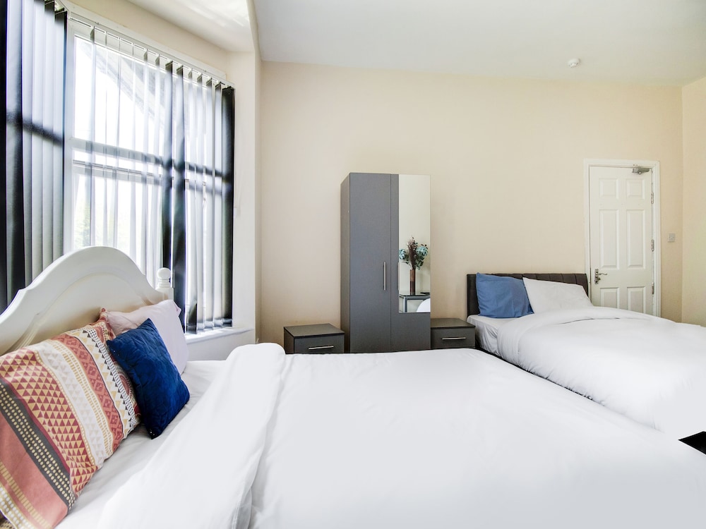 Standard Twin Room, 2 Twin Beds photo 2