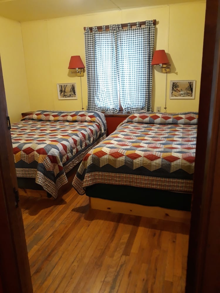 Cabin #4 photo 1