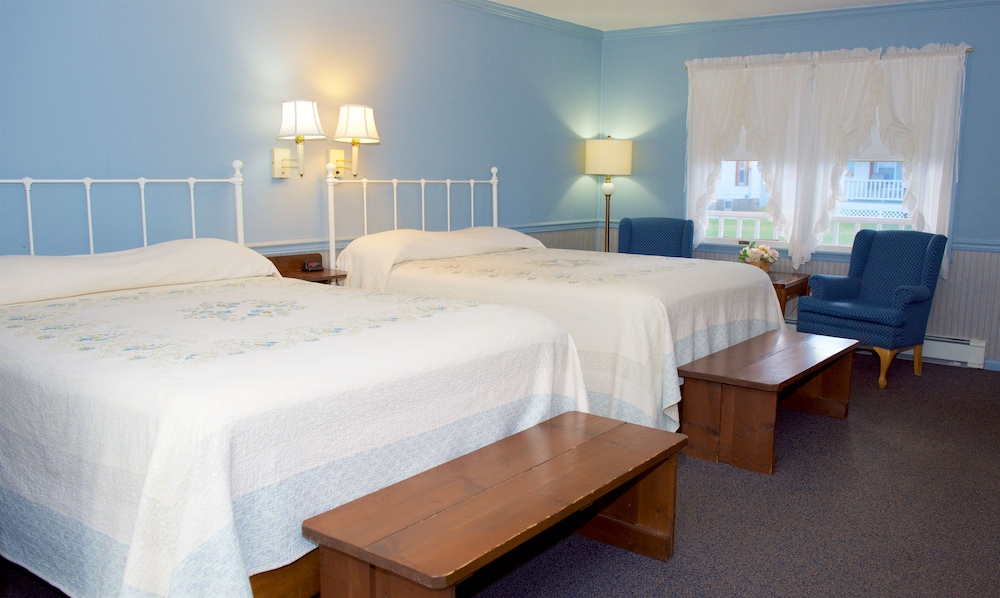 Deluxe Double Room, 2 Queen Beds, Non Smoking, Courtyard View photo 1