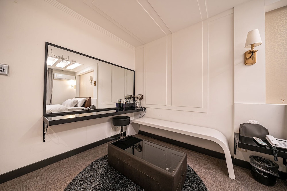 Standard Double Room - Photo 5