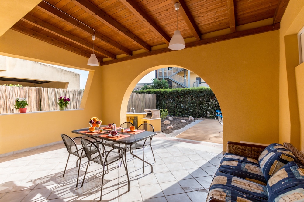 Apartment, 2 Bedrooms, Patio, Ground Floor (ERMES)