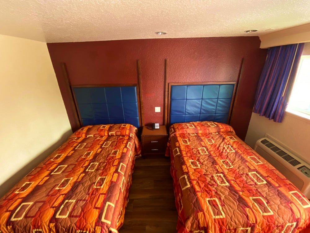 Double Room Non-Smoking - Photo 3