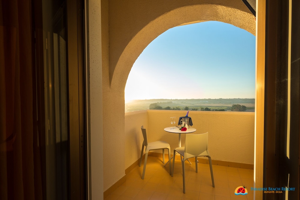 Superior Double or Twin Room, Sea View photo 2