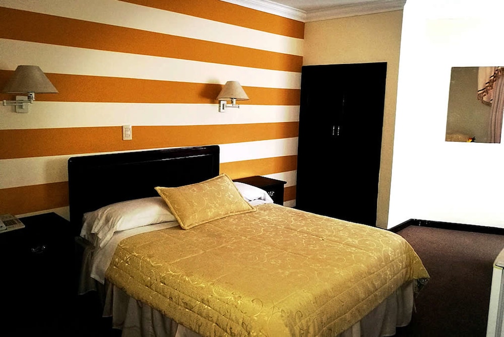 Family Room, Multiple Beds, Non Smoking photo 1