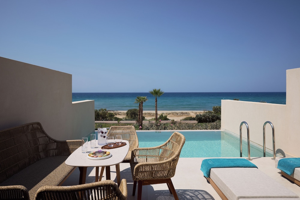 Premier Suite, Private Pool, Sea View (Family) photo 1