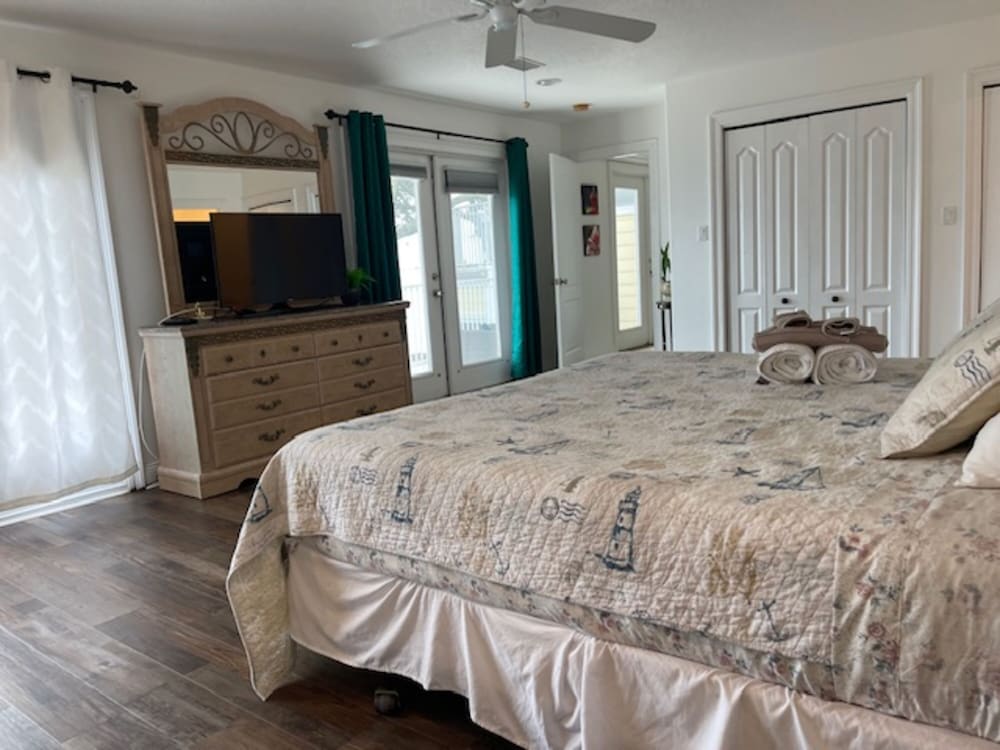 Signature House, 6 Bedrooms, Balcony photo 3