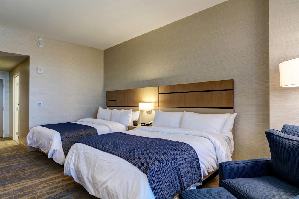 Superior Room, 2 Queen Beds photo 1