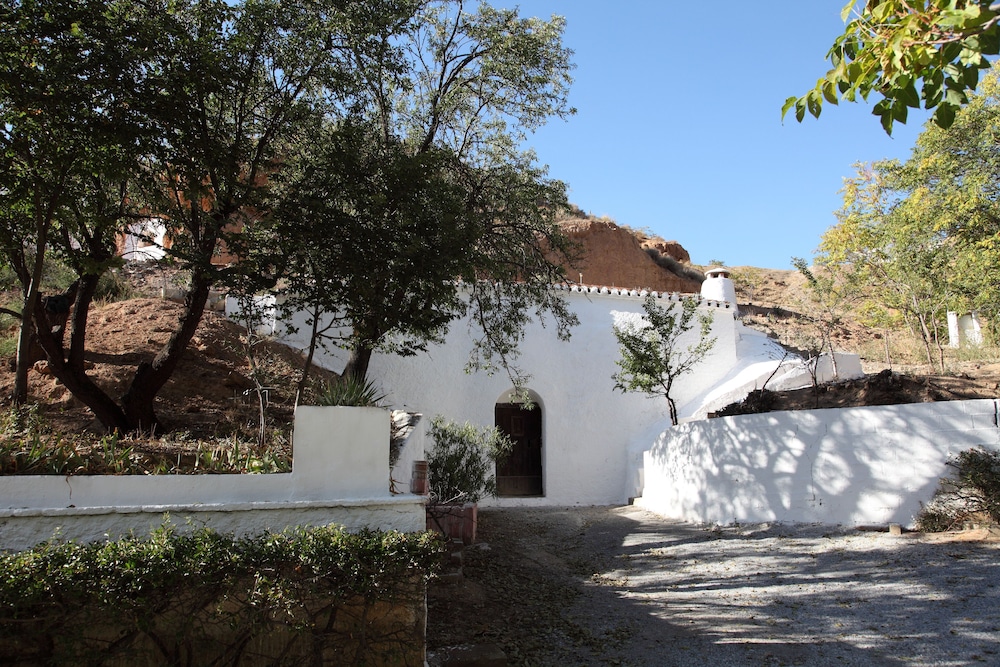 Family House, 1 Bedroom (Cave) photo 2