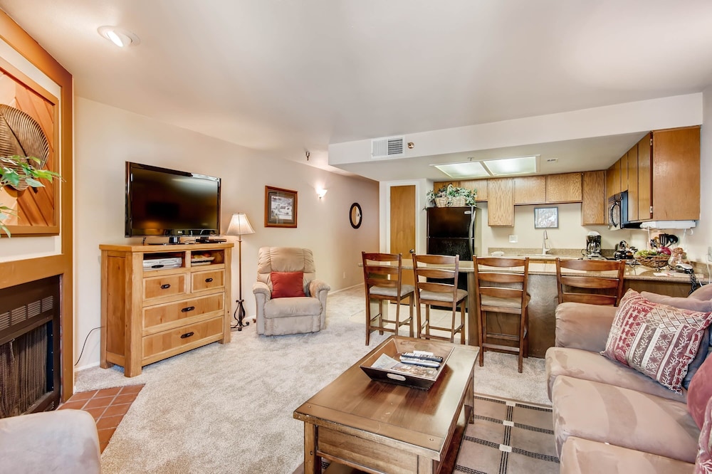 Condo, 1 Bedroom
