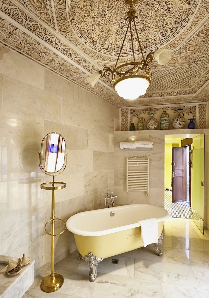 Suite (Ambassador) - Photo 3
