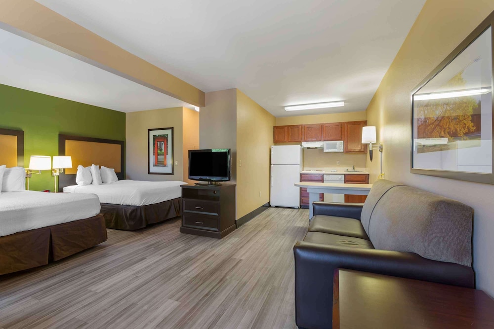 Deluxe Studio, Multiple Beds, Non Smoking photo 2