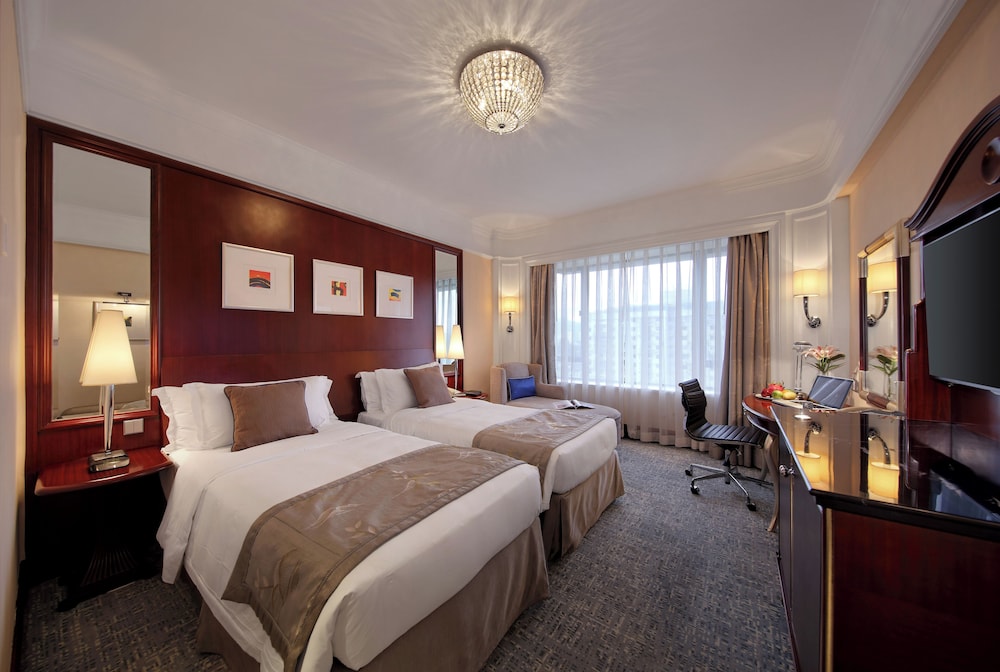 Premier Twin Room with Lounge Access photo 1