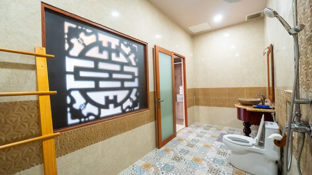 Premium Triple Room, Pool View - Photo 4