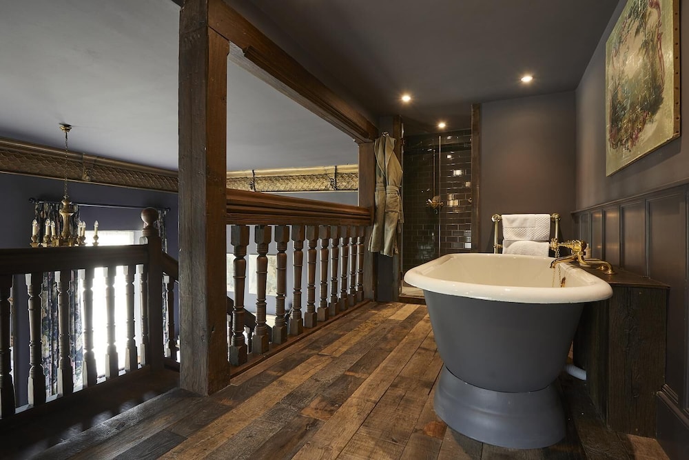 Hideaway Room 2