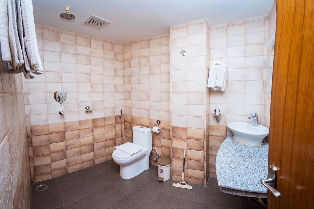 Deluxe Double or Twin Room, City View - Photo 5