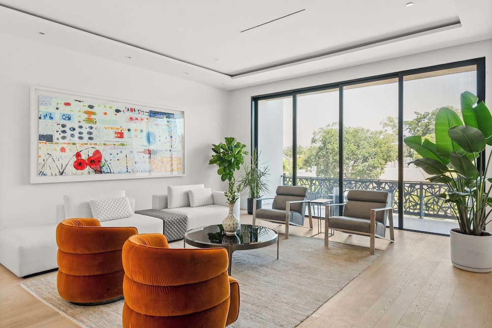 Lux Penthouse 4-story Stunner Rooftop Views, Billede 41