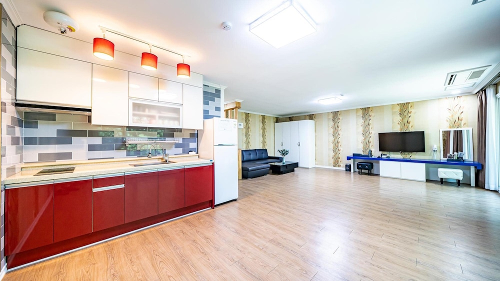 Basic Room, 1 Bedroom (201ho(Daehyeong/Danchesil)) - Photo 3