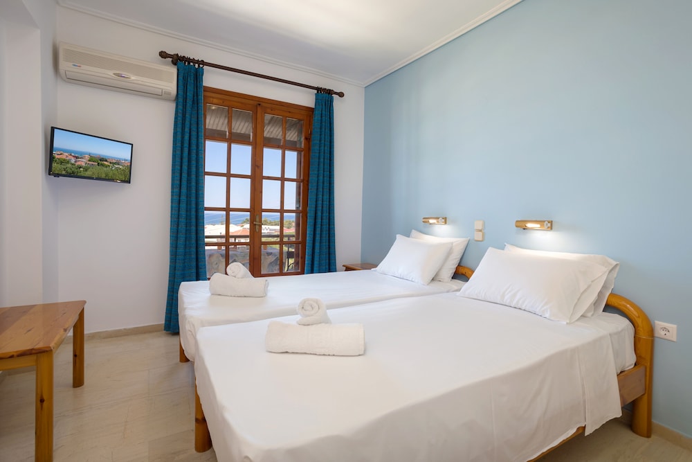 Economy Double or Twin Room, Sea View