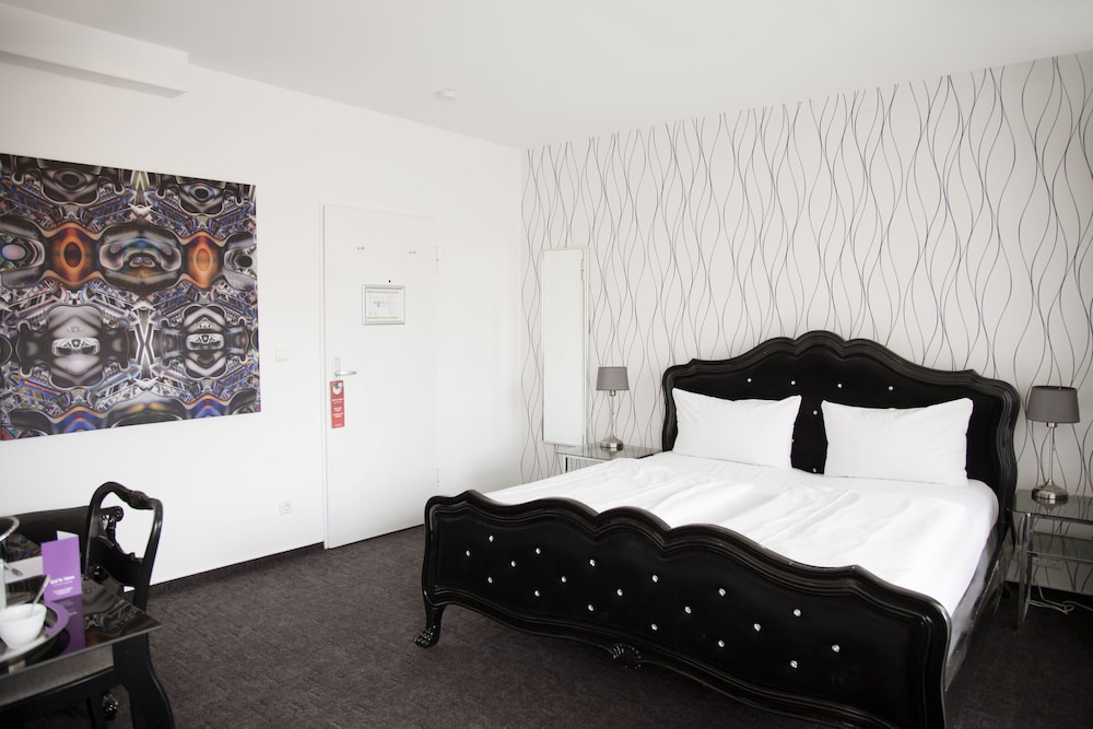 Comfort Double Room, Balcony - Photo 16