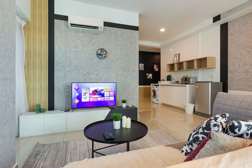City Apartment, 2 Bedrooms - Photo 7