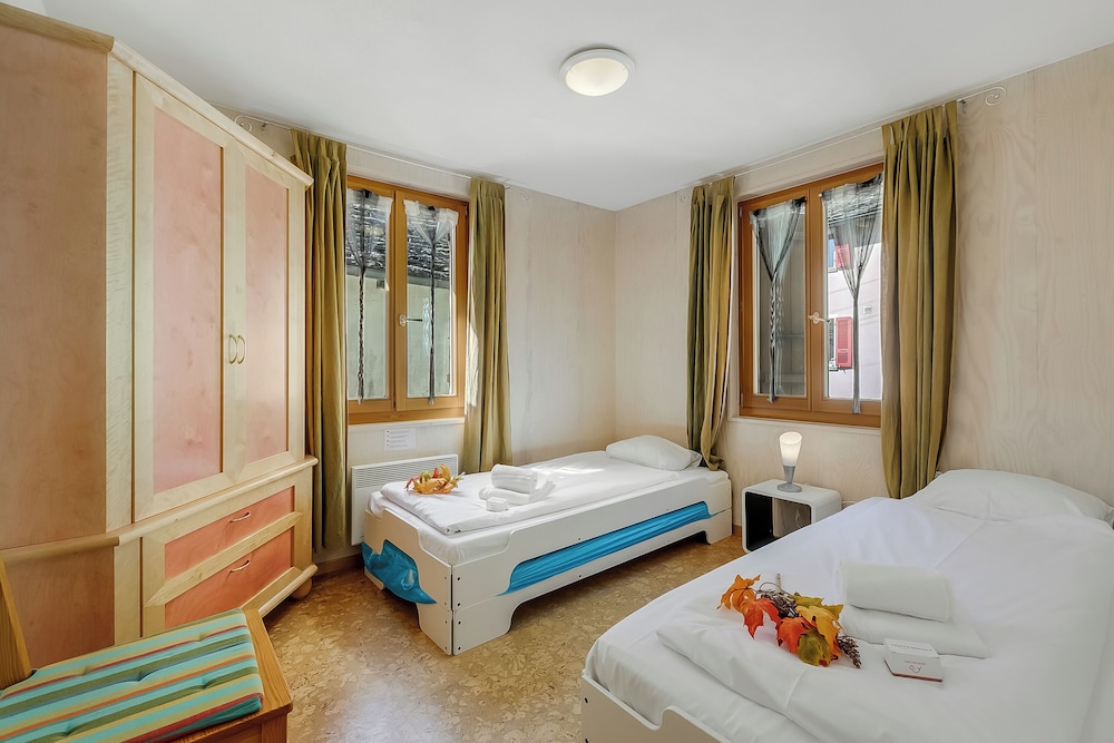 Family Apartment, Multiple Bedrooms, 2 Bathrooms, Mountainside (Casa Andy 2 Val Lavizzara)